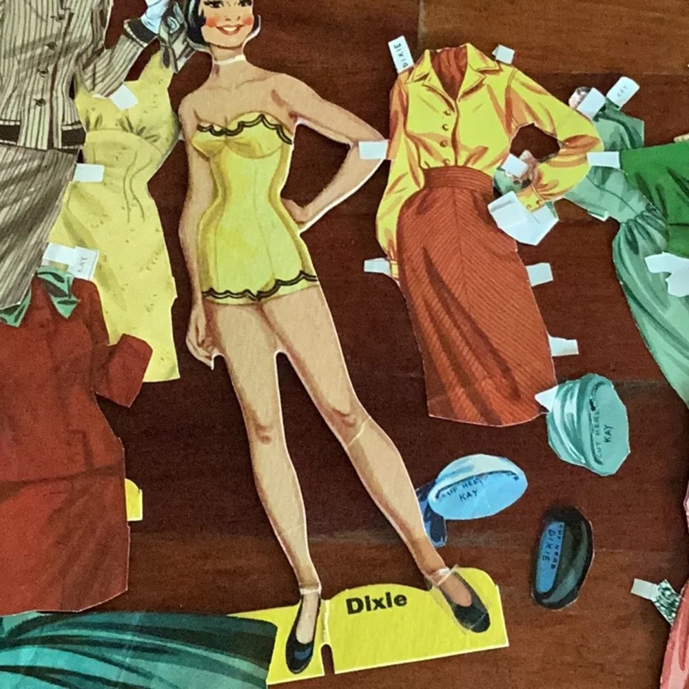 🧸VINTAGE Paper Dolls 1960’s Kay,Dixie, Dot & Millie AMAZING WARDROBE LOT